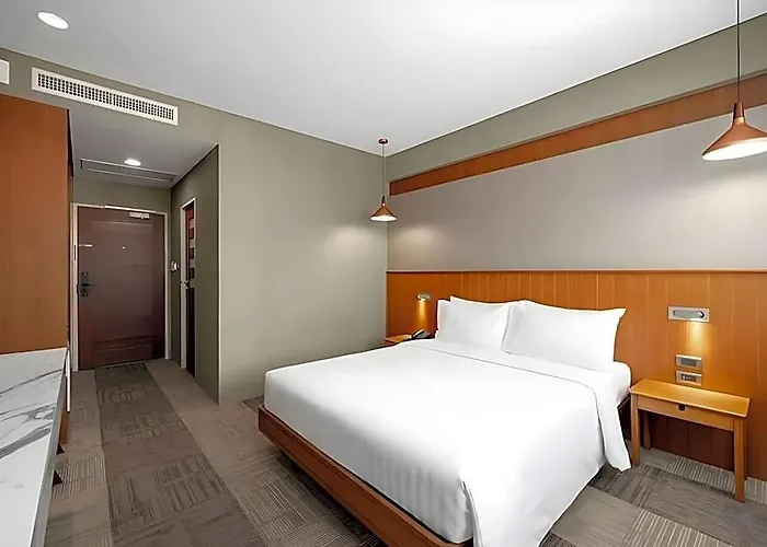 Maison Hotel