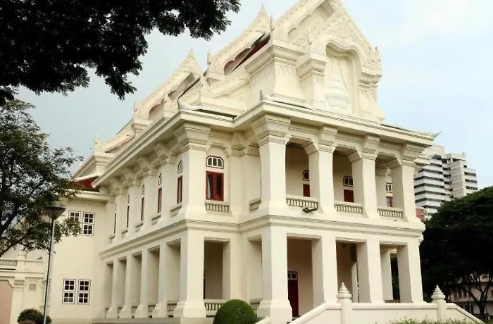Maison Hotel 3*