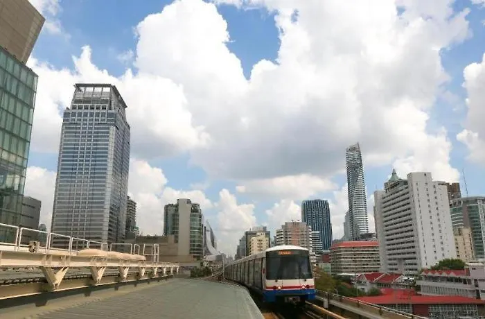 Maison Hotel